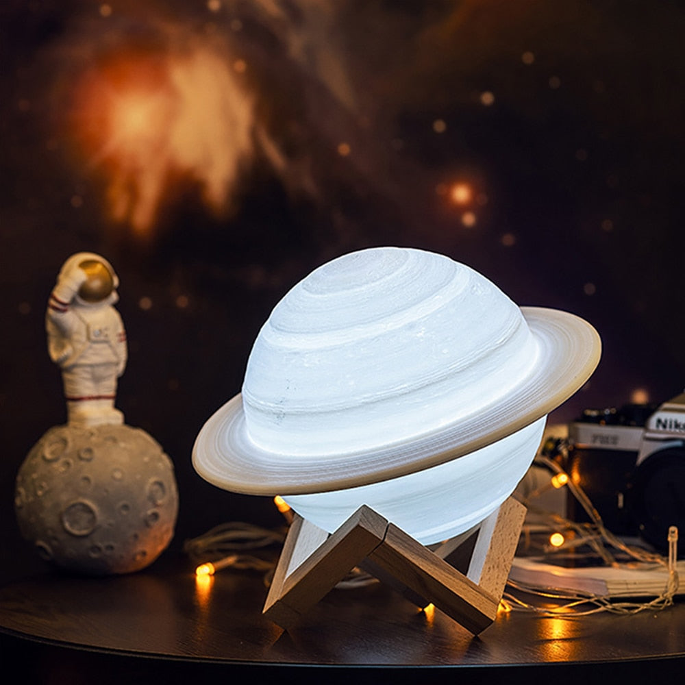 Fargeskiftende Saturn-lampe