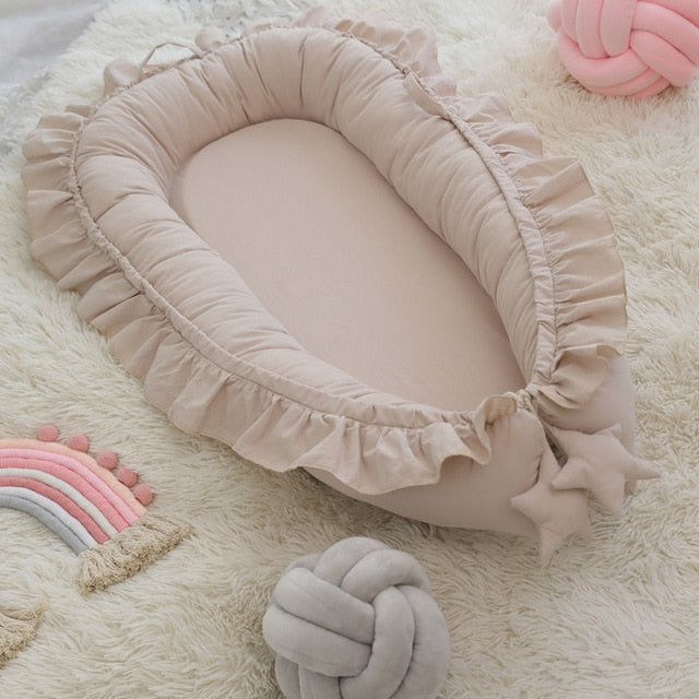 Elegante gewatteerde babynest