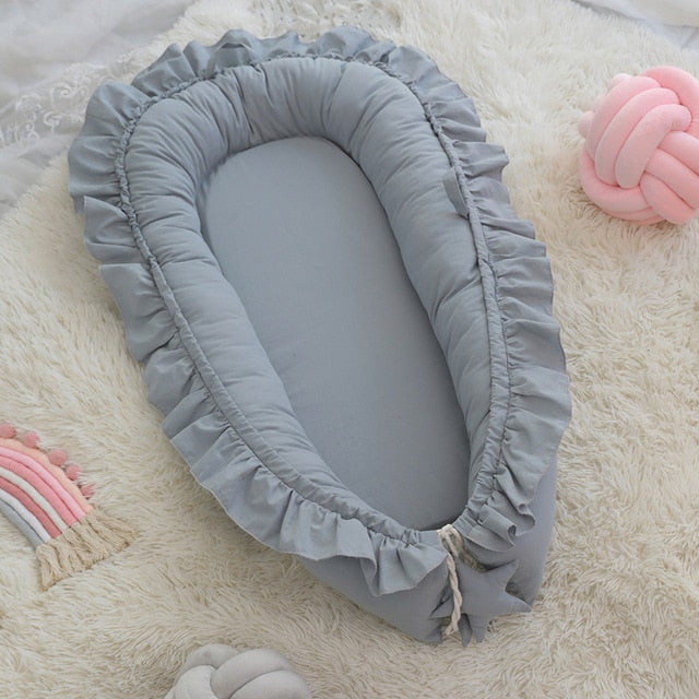 Elegante gewatteerde babynest