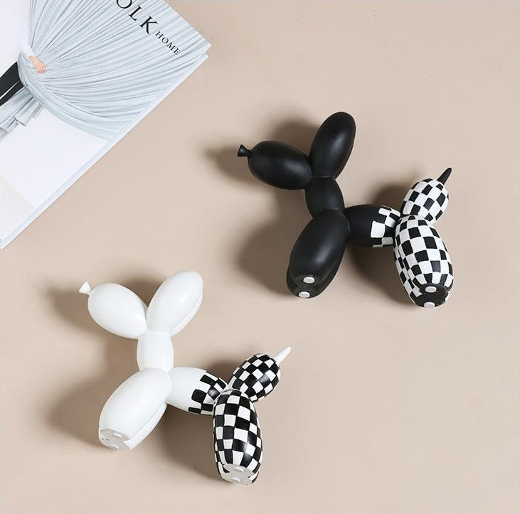 Deluxe Black & White Balloon Dog - käsinmaalattu hartsi