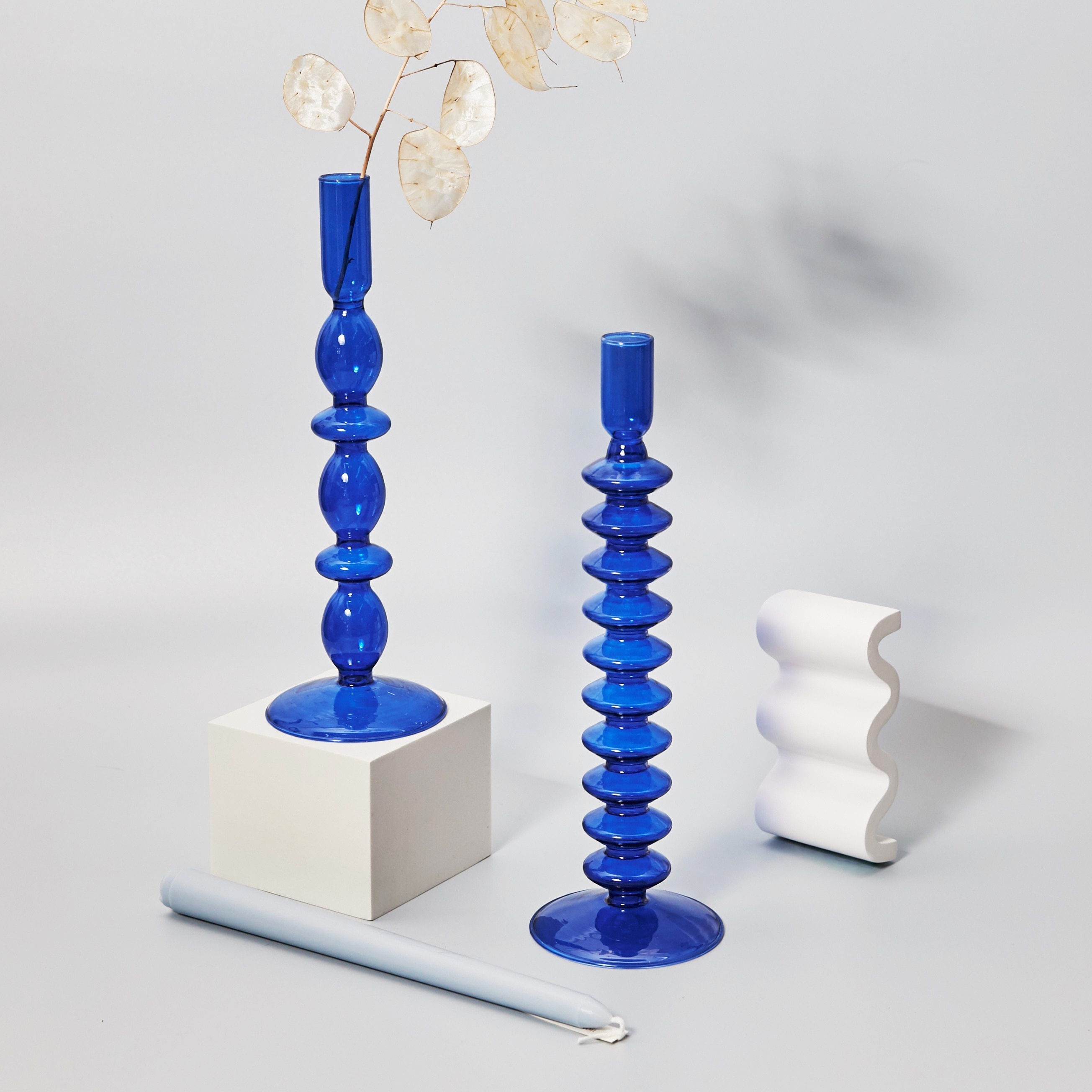 Bougeoirs en verre soufflé cobalt