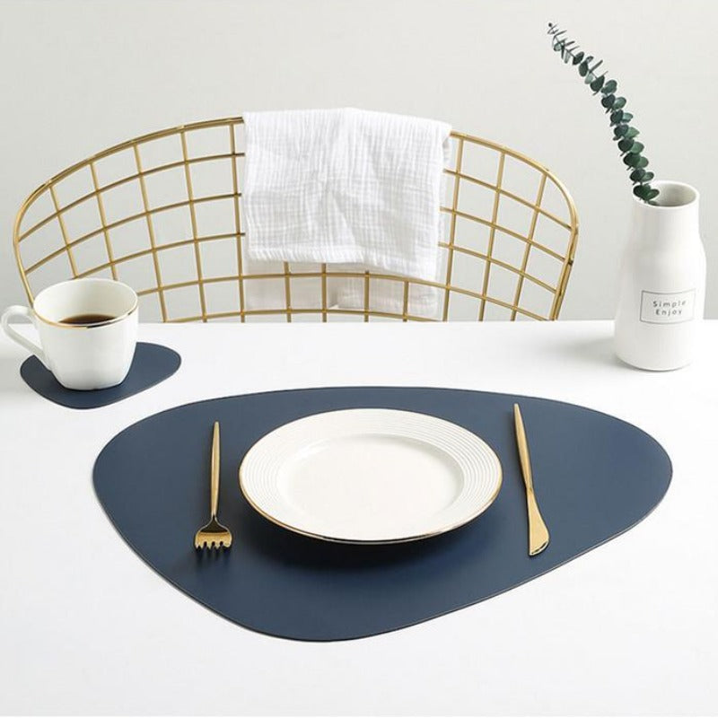 Sets de table et dessous de verre imperméables en cuir PU aux formes pastel