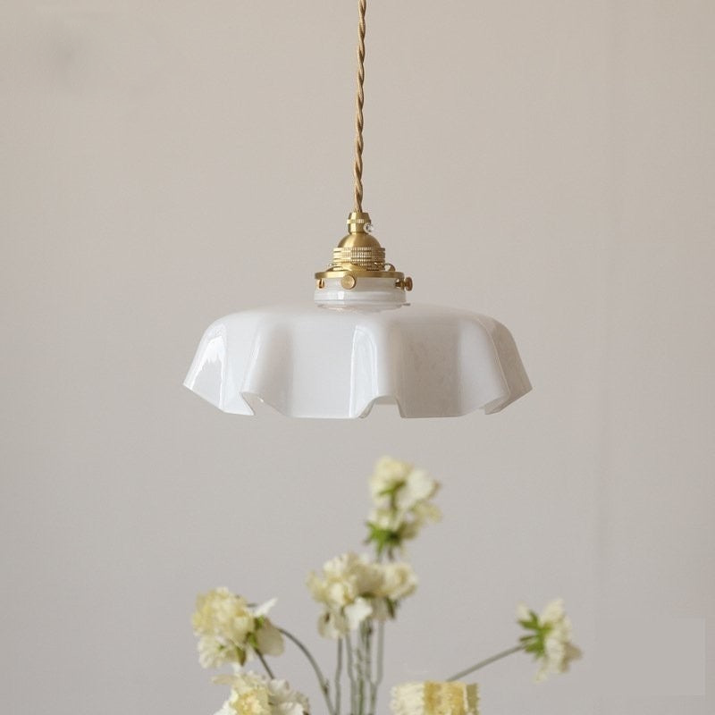 Lampadario e soffitto in vetro retro con fiori drappeggiati