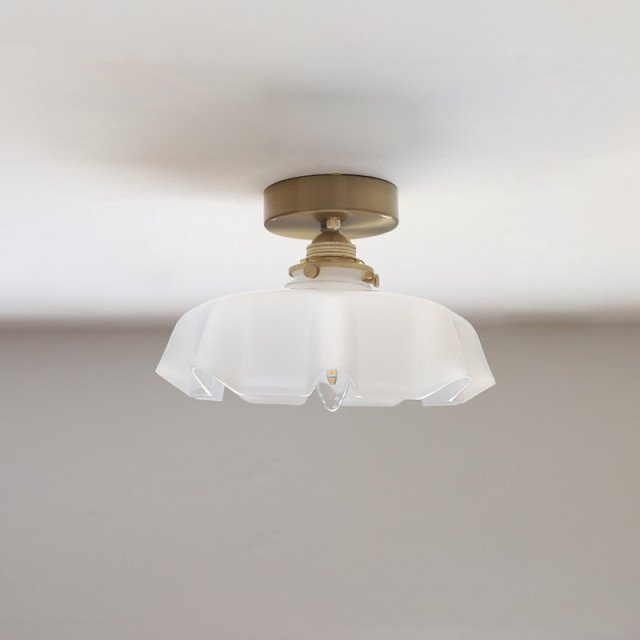 Lampadario e soffitto in vetro retro con fiori drappeggiati