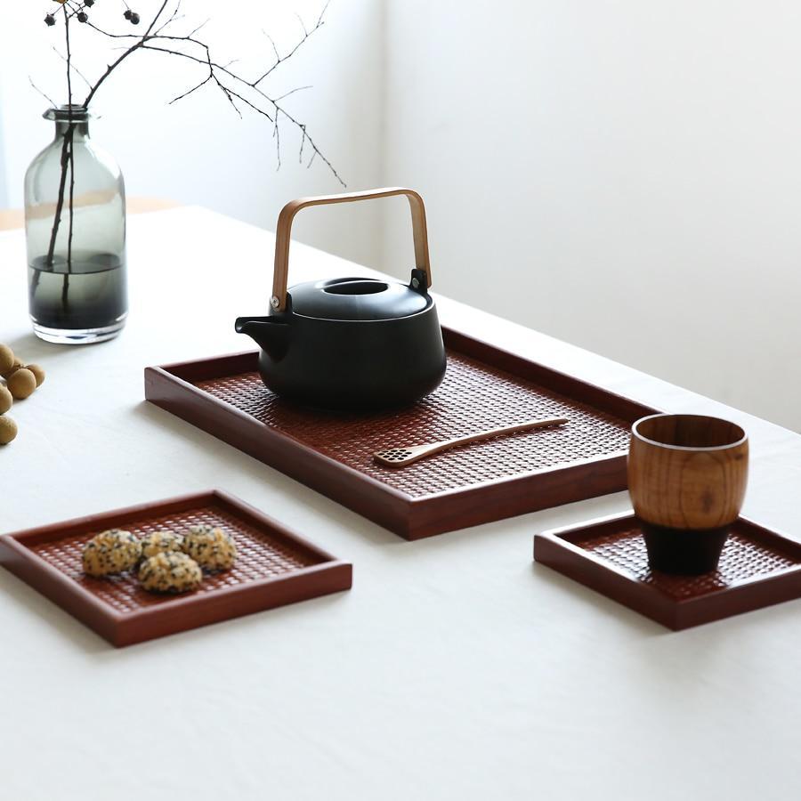 Teetablett aus Holz im japanischen Stil