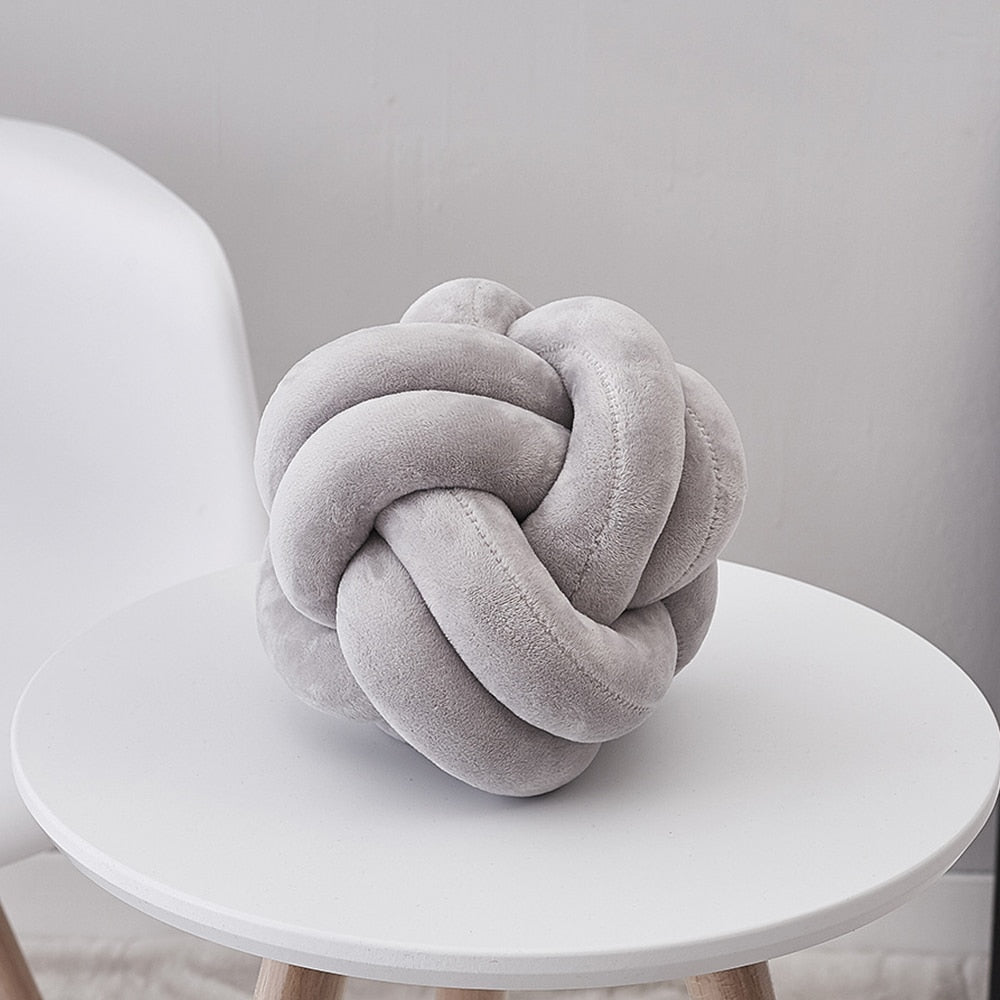 Knot Cushion