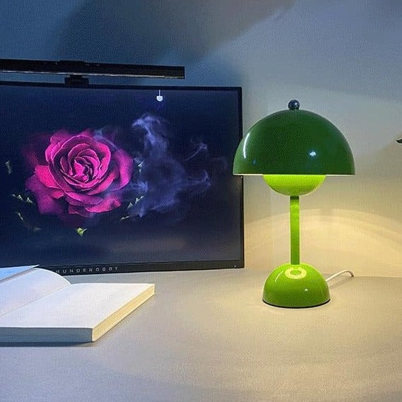 Lampada da tavolo a LED Bud per l'arredamento della casa