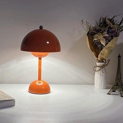 Lampada da tavolo a LED Bud per l'arredamento della casa