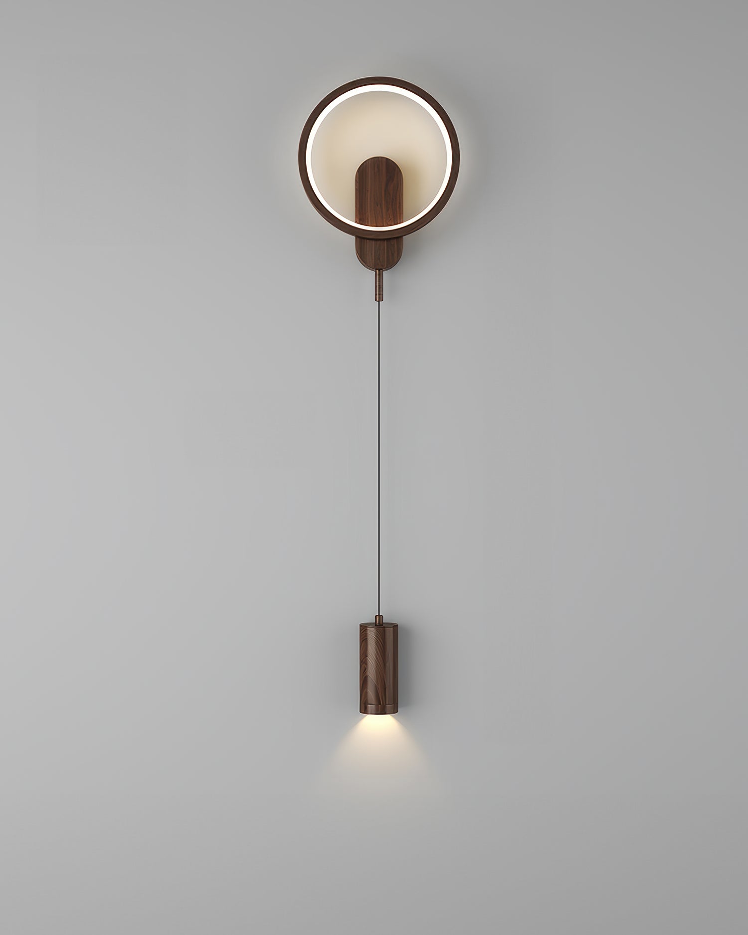 Lampada da parete elegante con venature del legno nordico