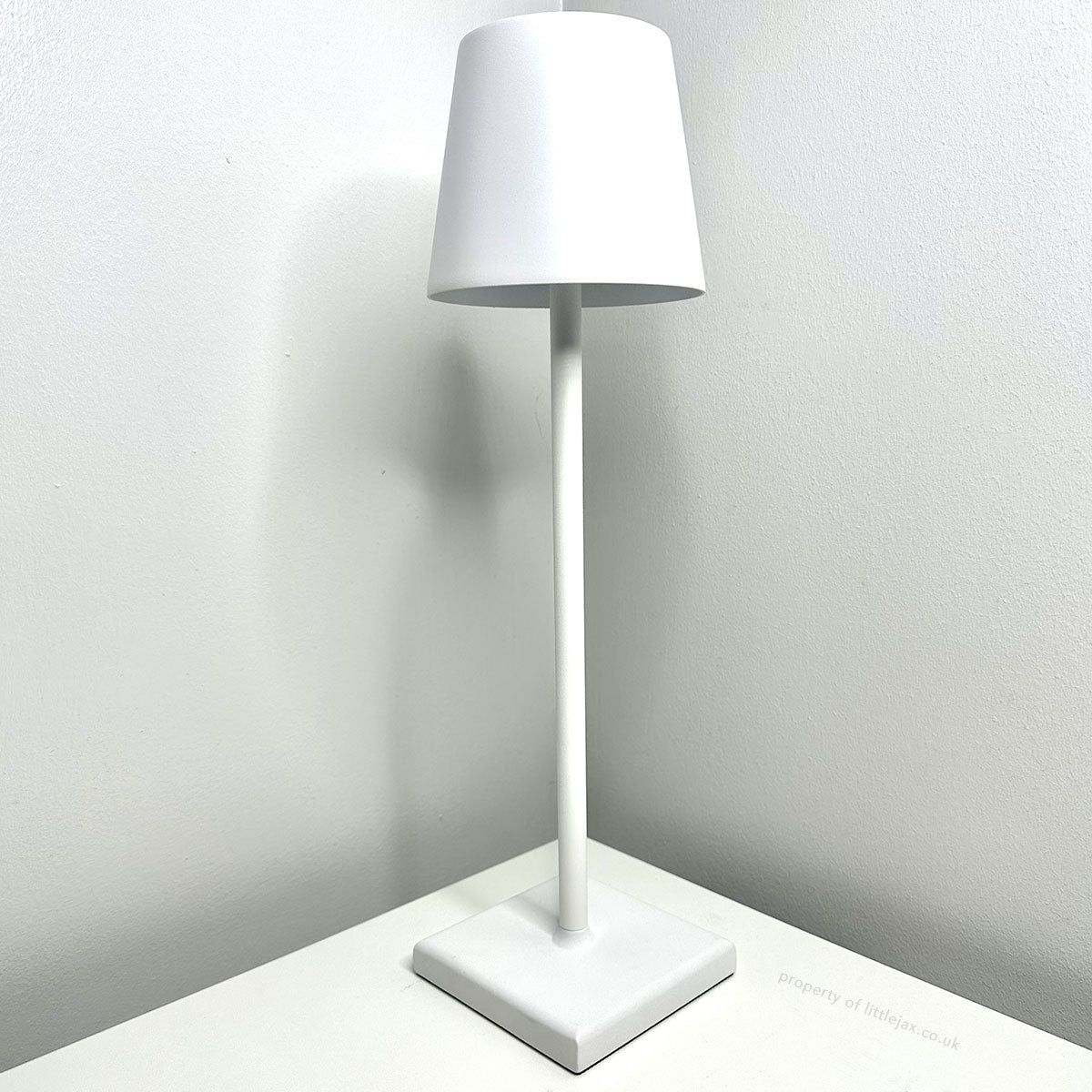 Lampada da tavolo moderna senza fili contemporanea