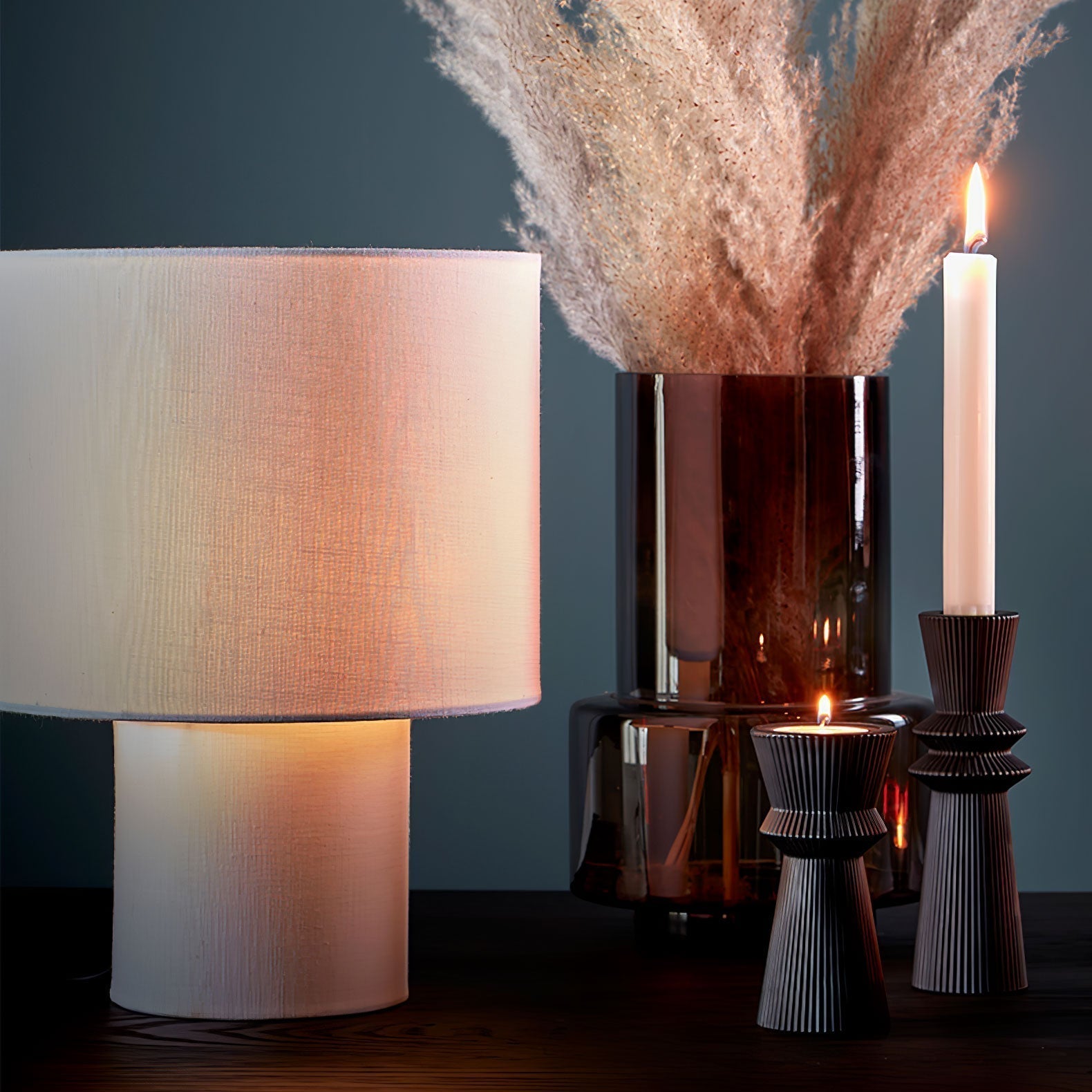 Xavi Glowing Table Lamp