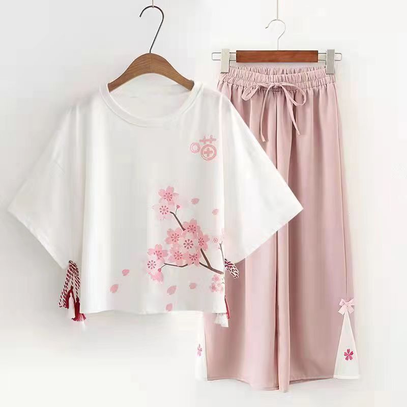 Zweiteiliges Set mit T-Shirt und Hose mit Kawaii-Sakura-Print und Quasten